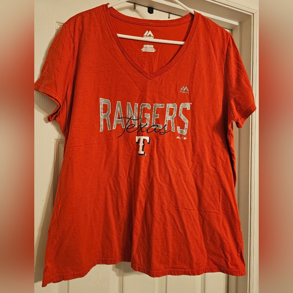 NWT Texas Rangers V-Neck Tee. Size: 2XL.